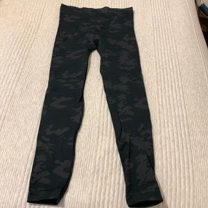 Spanx,black camo,seamless leggings